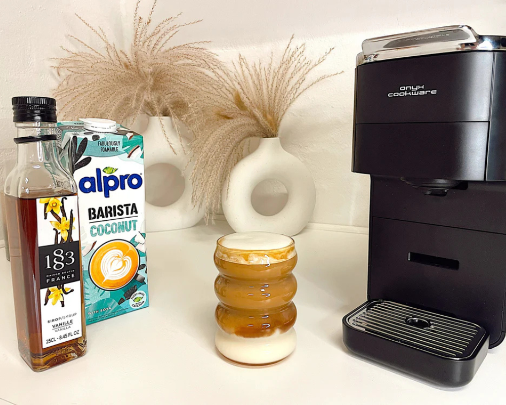 Coconut Iced Latte – Der Geschmack tropischer Gelassenheit